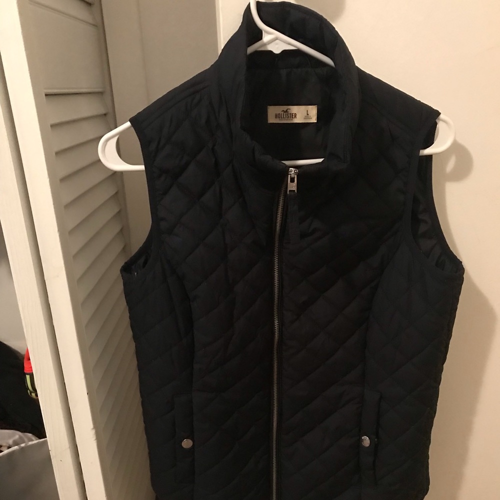 Hollister vest